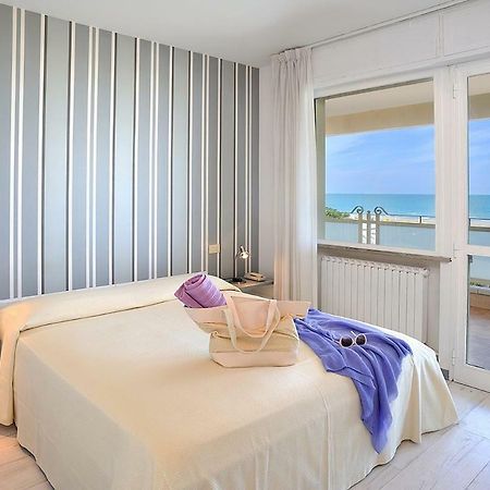 Residence Riccione Beach Apartments Kültér fotó