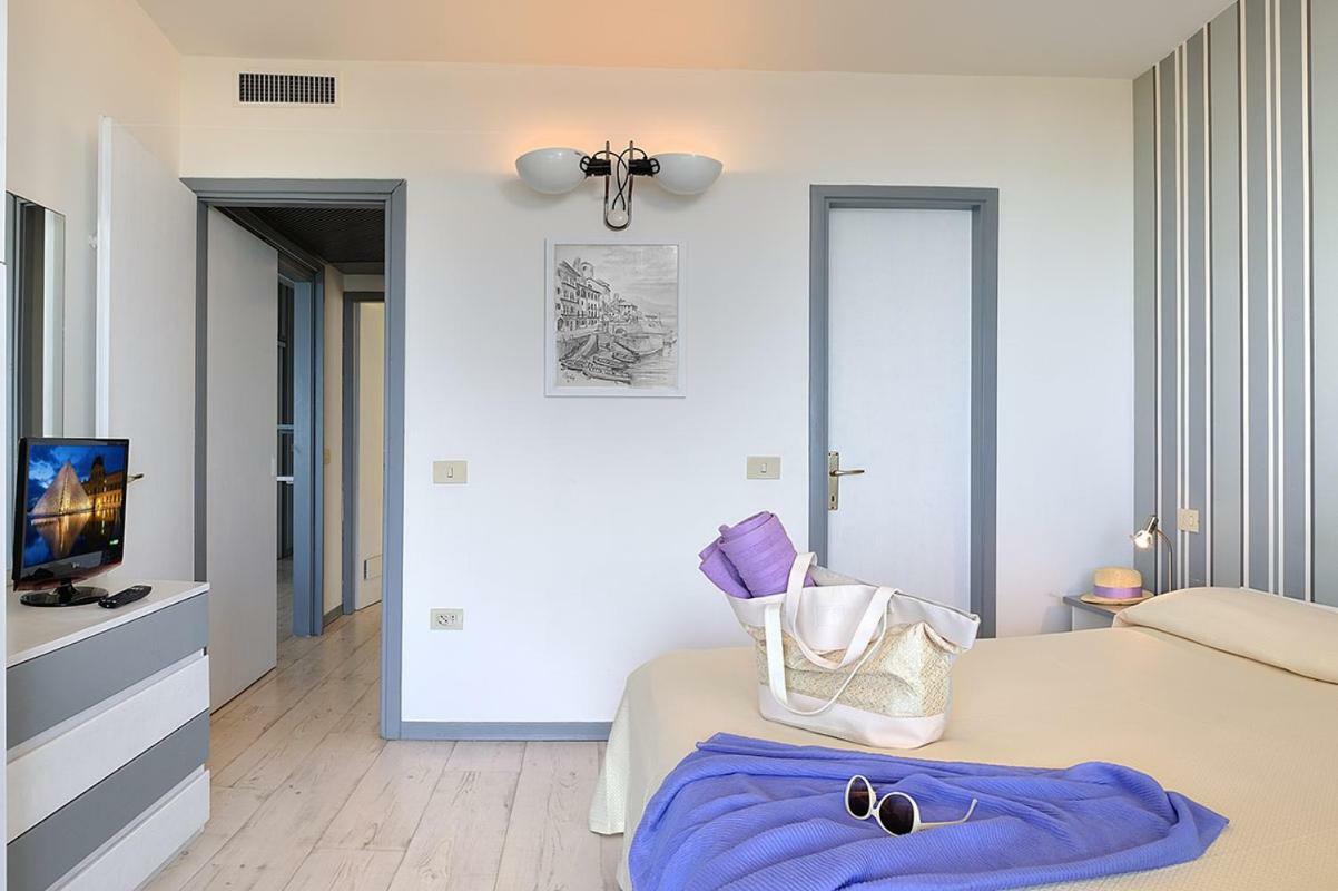 Residence Riccione Beach Apartments Kültér fotó