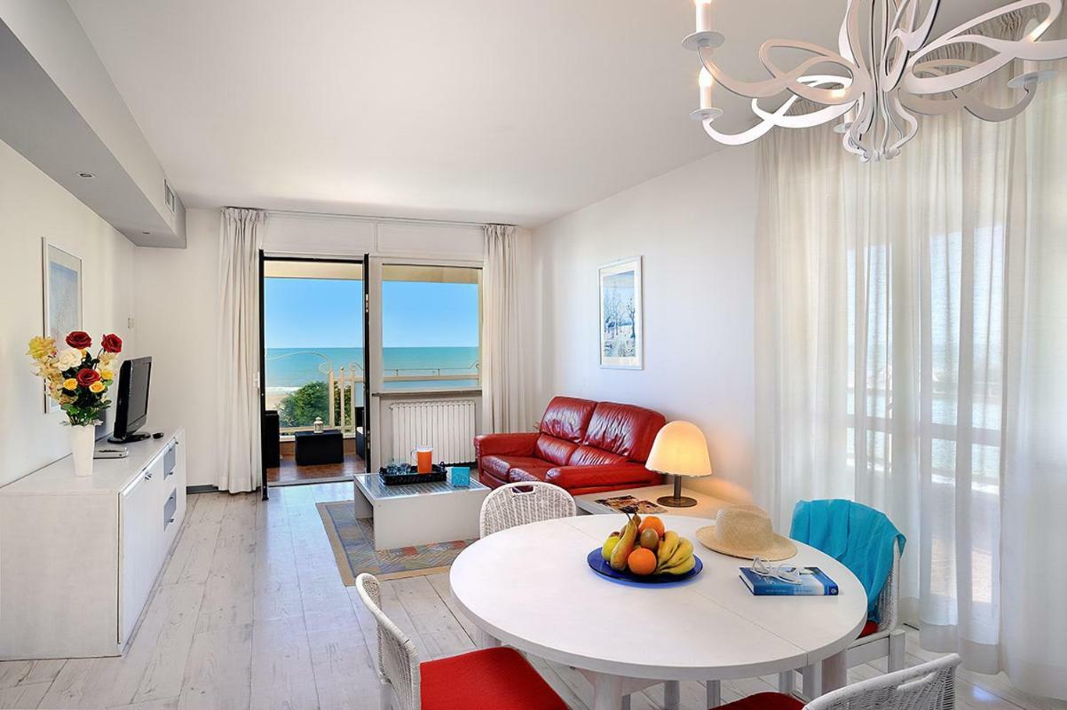 Residence Riccione Beach Apartments Kültér fotó
