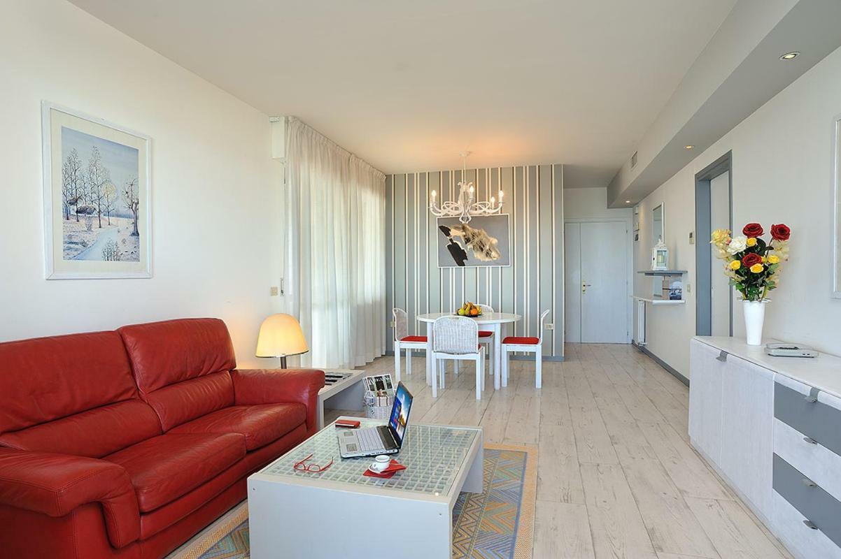 Residence Riccione Beach Apartments Kültér fotó