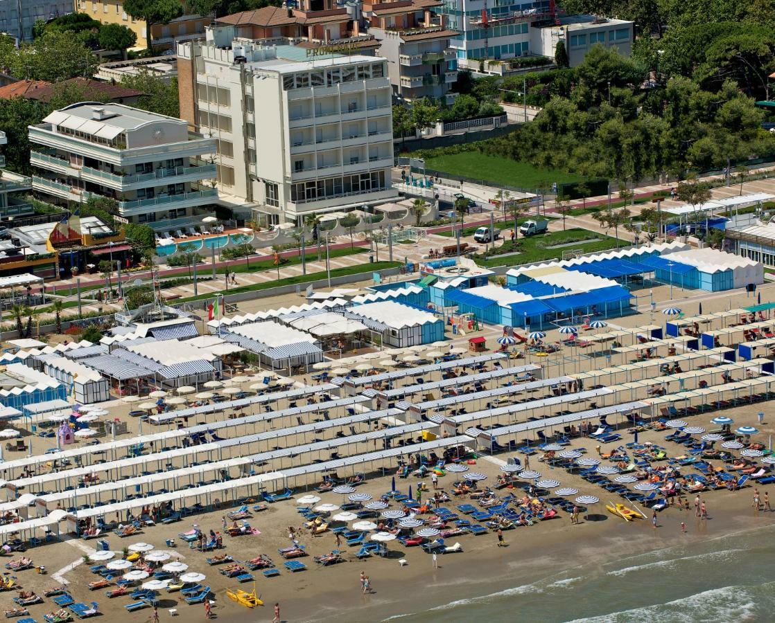 Residence Riccione Beach Apartments Kültér fotó
